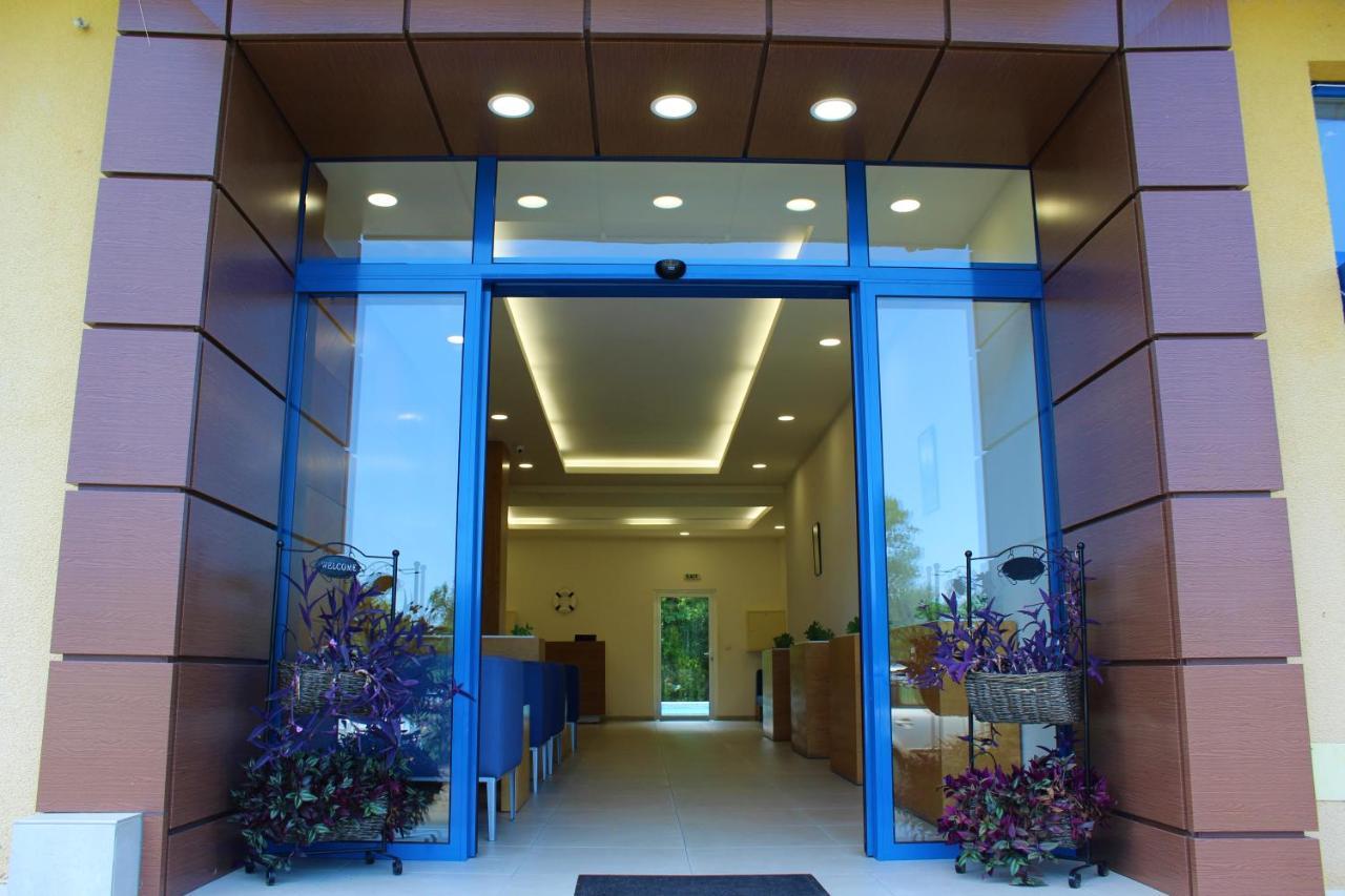 Solei Apartments Primorsko Exterior photo