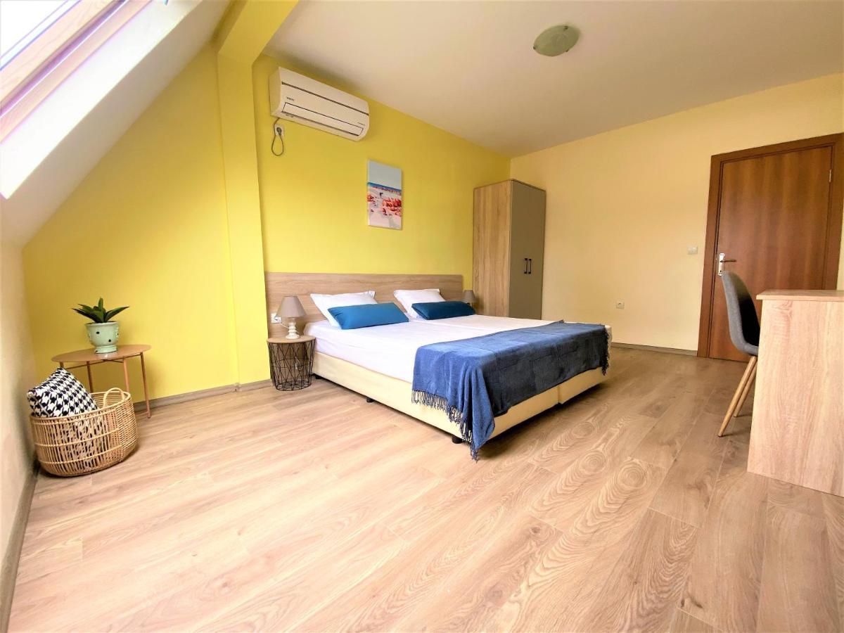 Solei Apartments Primorsko Exterior photo